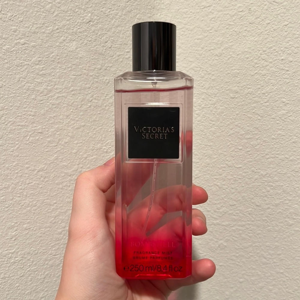 VS Bombshell Spray